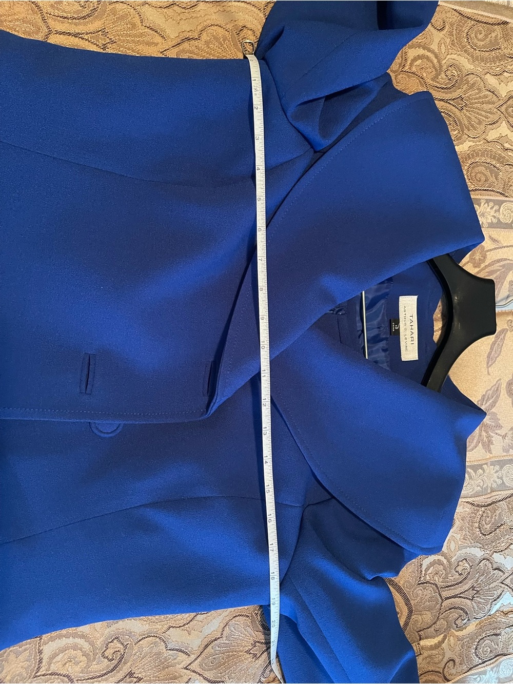 EUC Tahari Size 10 Blazer and Skirt Set - Picture 5 of 7